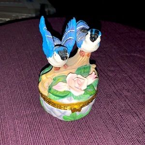 Vintage Collectible Bluebirds with Flowers Hinged Trinket  Box 4”